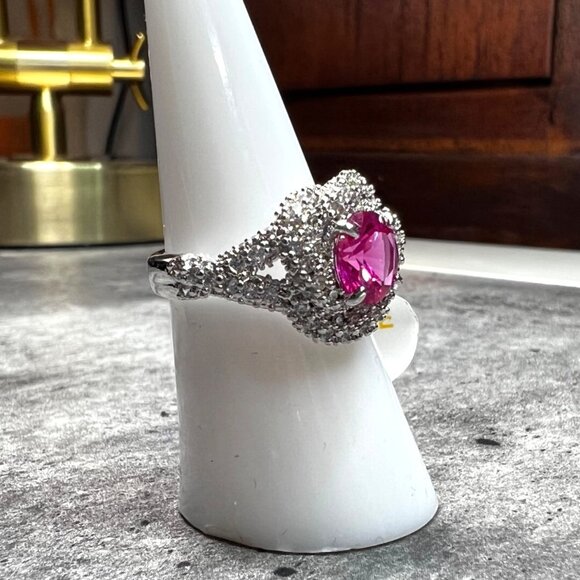 Ring Bomb Party Ring, hot pink stone silver color band, size 7 - Picture 3 of 9